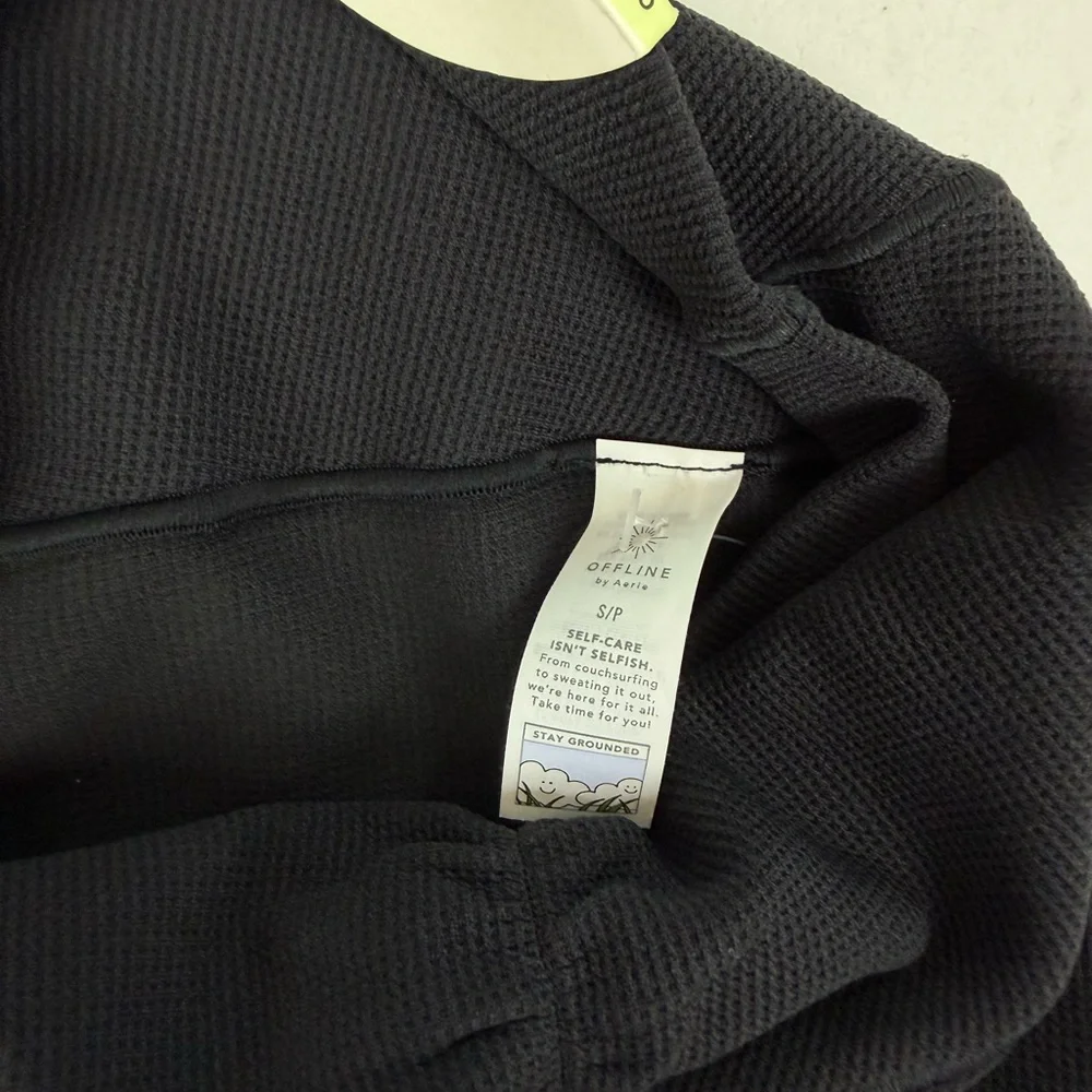 NWT Aerie OFFLINE High Rise Flare Leggings Black Ribbed Yoga Pants S - Picture 8 of 11